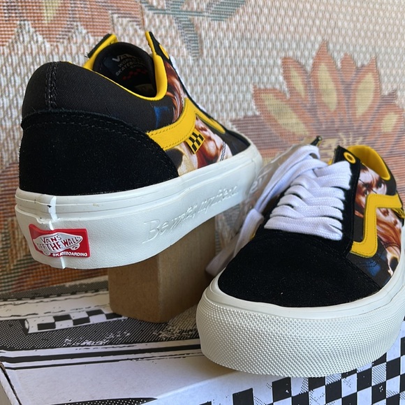 Vans Men’s Skate Old Skool
Bruce Lee Black/Yellow
VN0ASFCBY23
Sneakers - Picture 10 of 16